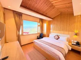 Aris-tocrat By Baizus - Darjeeling