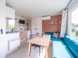 Gemütliches Mobilhaus am Wallersee, hotel a Baierham