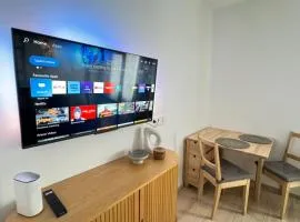 NĀVA PLACE Small & Cozy Studio in Hinterglemm - 650 m to Ski Lift, Wifi