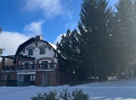 Dzikie Historie Młynik, hotel i Sorkwity