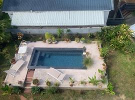 O kAZ de Petite île โรงแรมในเปอตี อีเลอ