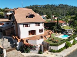 Villa Boréal Hostellerie Pousada Boutique, hotel i Águas de Lindóia