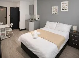 12 London Deluxe Studios