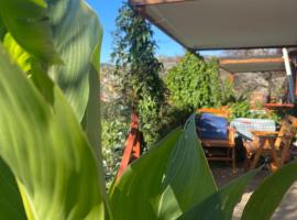 Söğüt Taşlıca Erol Köy Evi, hotel a Taşlıca