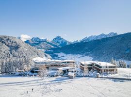 Hotel Alpen Tesitin Panorama Wellness Resort, hotel em Tesido