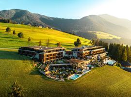 Hotel Alpen Tesitin Panorama Wellness Resort, hotel a Tesido