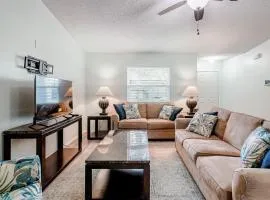 Great location Sleeps 7