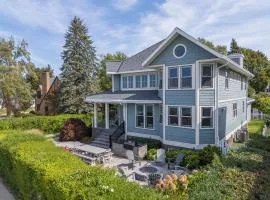 South Haven Luxury Lakefront - Panoramic Lake Views