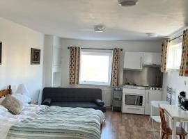 Clingera studio rooms, Hotel in Baltasound