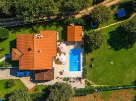 Villa Alma by Villas Guide, hotelli kohteessa Orbani