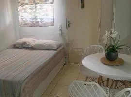 Quarto em Apartamento Tipo Studio Compartilhado Com os Donos, Muito Aconchegante