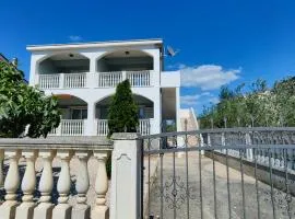 Apartments Villa Granda Tolic