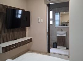 Petron home – hotel w mieście Kempton Park