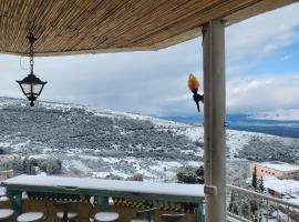 צימר old school – hotel w mieście Ein Kinya