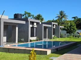 Mondlane's, hotel a Vila Praia Do Bilene