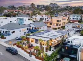 Steps to BeachShops Oceanview Hot TubFirepit Moonlight Modern by AvantStay