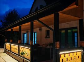 Crucea Bucovinei La Pridvor cu Dor, hotel en Crucea