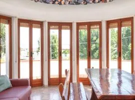 Marcelli, trilocale con balcone e posto auto