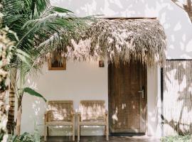 The Nomadic Hotel, hotel i Nosara