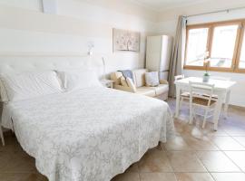 Sea Wind Apartments, hotel em Palau