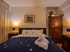 Ultracentral Apartment with Downtown View & Self Check-In