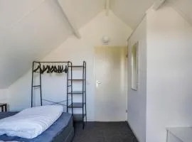 6 - Persoons Lake Area 28 Bungalow