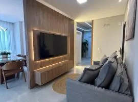 Refúgio moderno com piscina privativa perto do mar