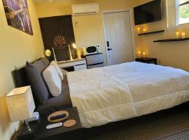 Twin Pines Studios, hotel in Jacksonville