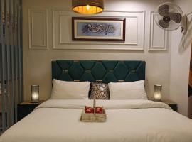 Montana Lodges Room 109 - 4 mins Monal Murree, Hotel in Murree
