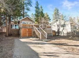 Appleview - Walk to Village/Lake, Lake View, Hot Tub, BBQ