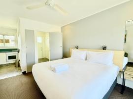 ASURE Fountain Resort Motel, hotel com piscina em Nelson