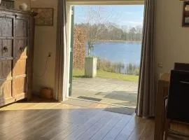 Luxe villa aan het meer