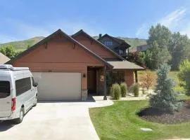 Trappers Ridge Powder Haven