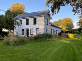 Boren에 위치한 호텔 Ferienwohnung im Grünen