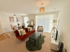 Issara Apartments 49 - Great location & Private Parking