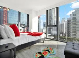 Ocean View Condo Near Cruise Port, Bayfront, Arena plus Free Parking