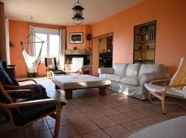 Dogfriendly, grand jardin clos, 4 chambres, grand salon avec cheminée