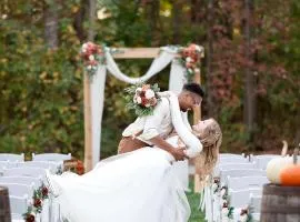 Whisper Chateau Weddings Reunions Groups 75 Plus