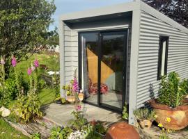 Harbourview Hideaway, hotel i Riverton