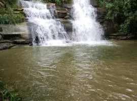 Suítes Bicuda Grande Cachoeira a 40m