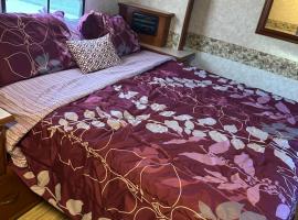 Comfortable and cozy RV, hotel i Lehigh Acres