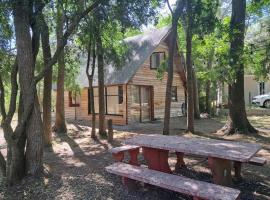 Caba&ntilde;a rodeada de naturaleza en El Ensue&ntilde;o, Santa Ana, husdjursv&auml;nligt hotell i Santa Ana