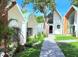 Lanta Forest Resort & Villas โรงแรมในKo Lanta Yai