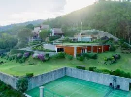 Royal Legacy Private Villa With Private Golf Course