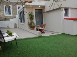 Angelouda's House - Sunny Garden Studio - Karystos Center