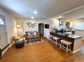 Cozy & Stylish Getaway near ATL, hotel u gradu Forest Park