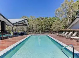 Lennox Coastal Retreat - resort-style home w. pool