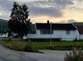 Hus med 2 soverom – hotel w mieście Sortland