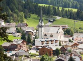 Hotel Cavallino, hotel em Badia