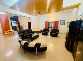 Navyug Home4BHK VillaNashikSpacious Parking، فندق في ناشيك